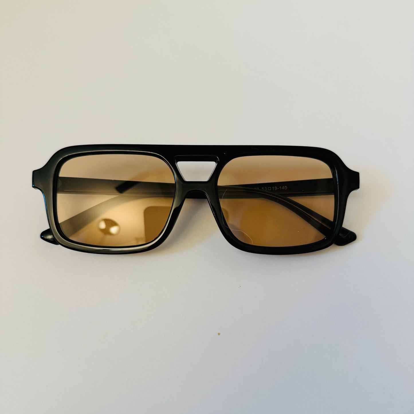 Vintage style aviator sunglasses