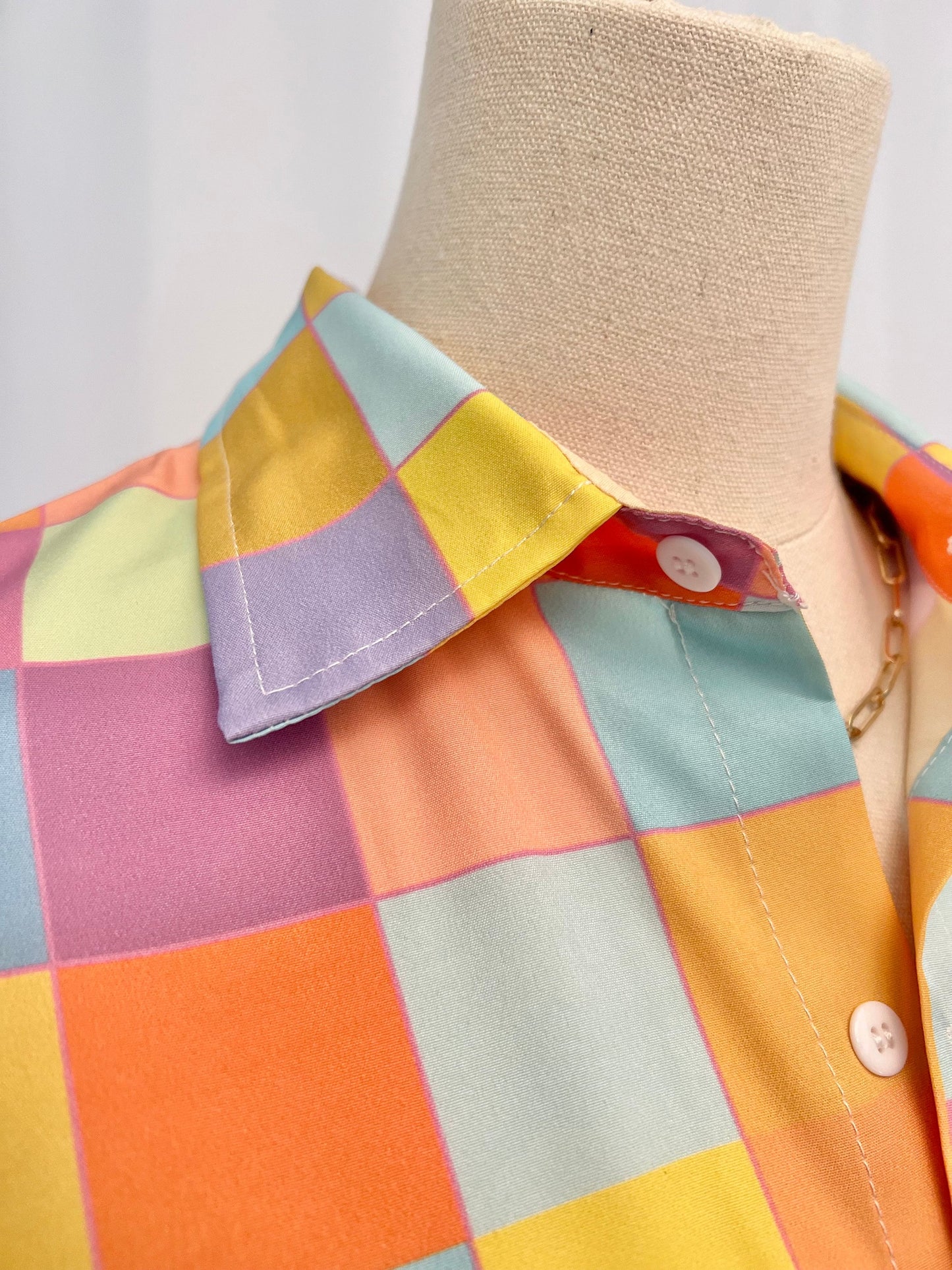 Disco Babe Crop Top Shirt: Colorful Vacation Wear
