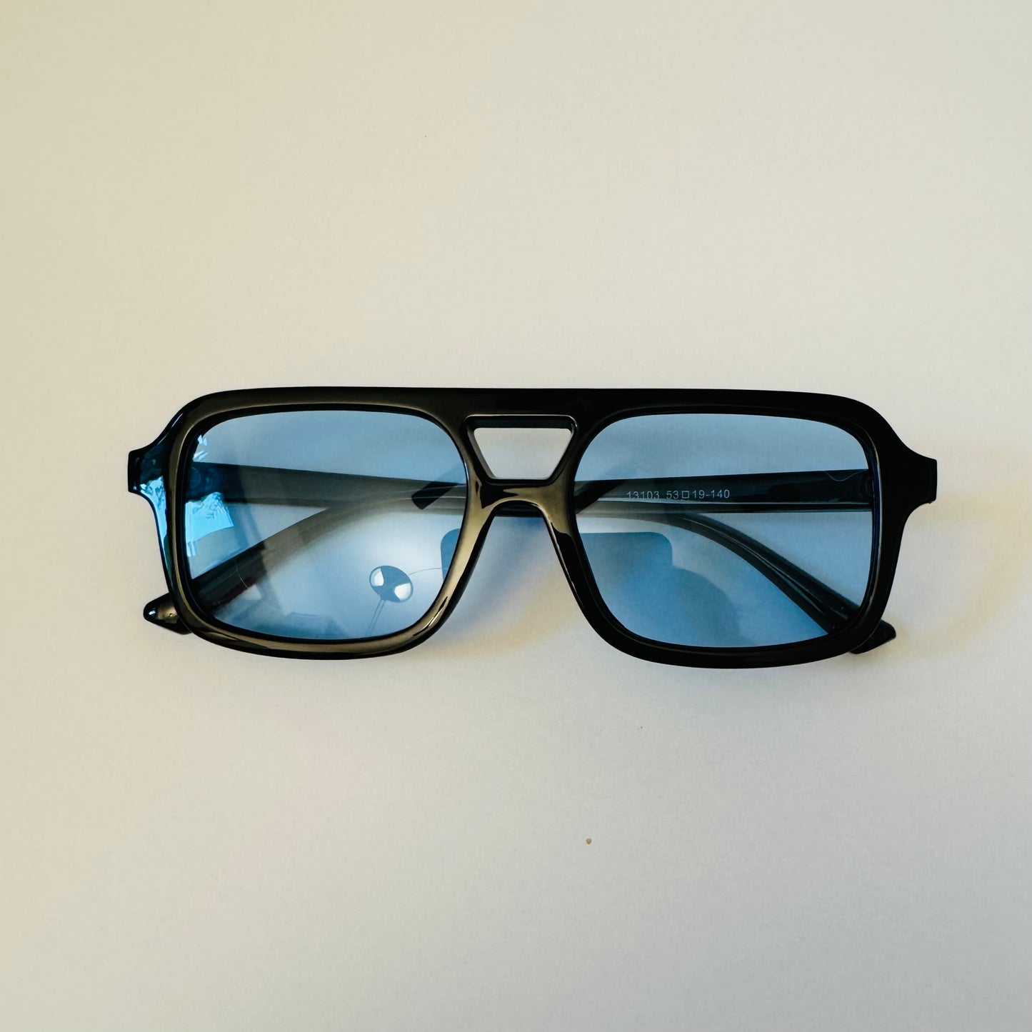 Vintage style aviator sunglasses