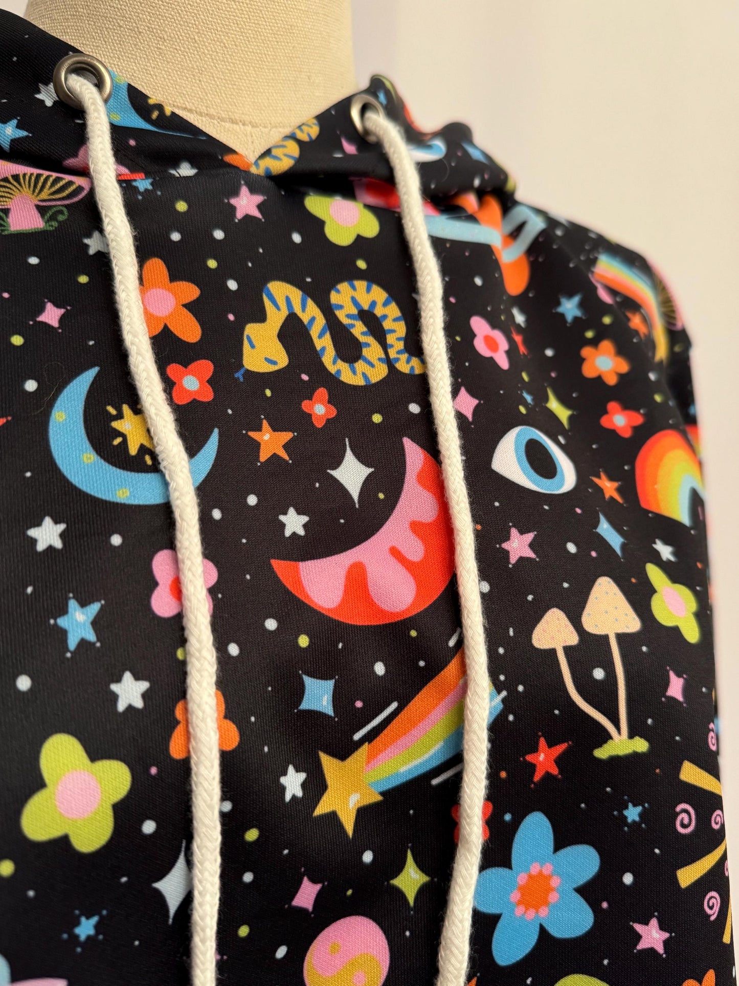 Cosmic Cropped Hoodie: Trippy Alien, Mushroom & Rainbow Print