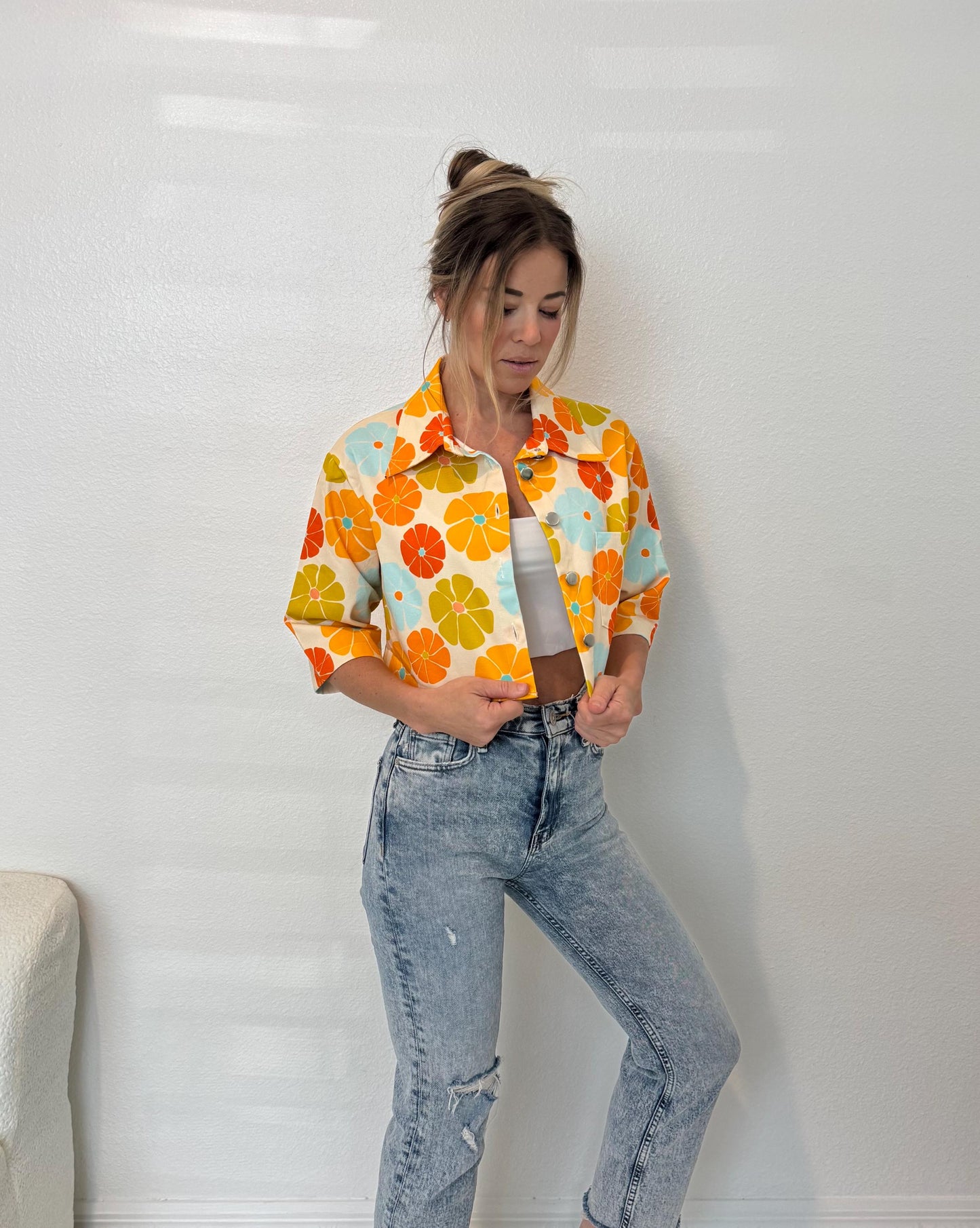 Sunrise Print Cropped Denim Jacket: Retro Floral Cotton Coat