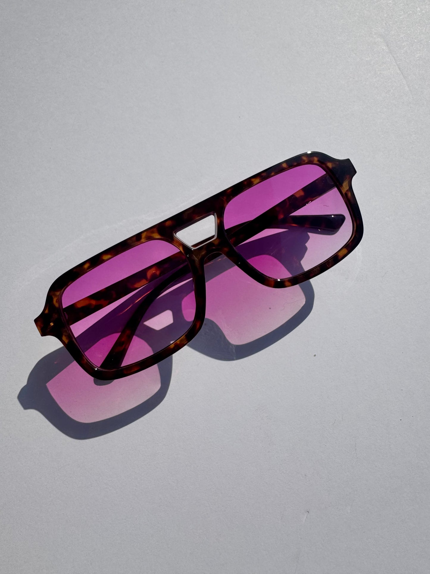 Vintage style aviator sunglasses