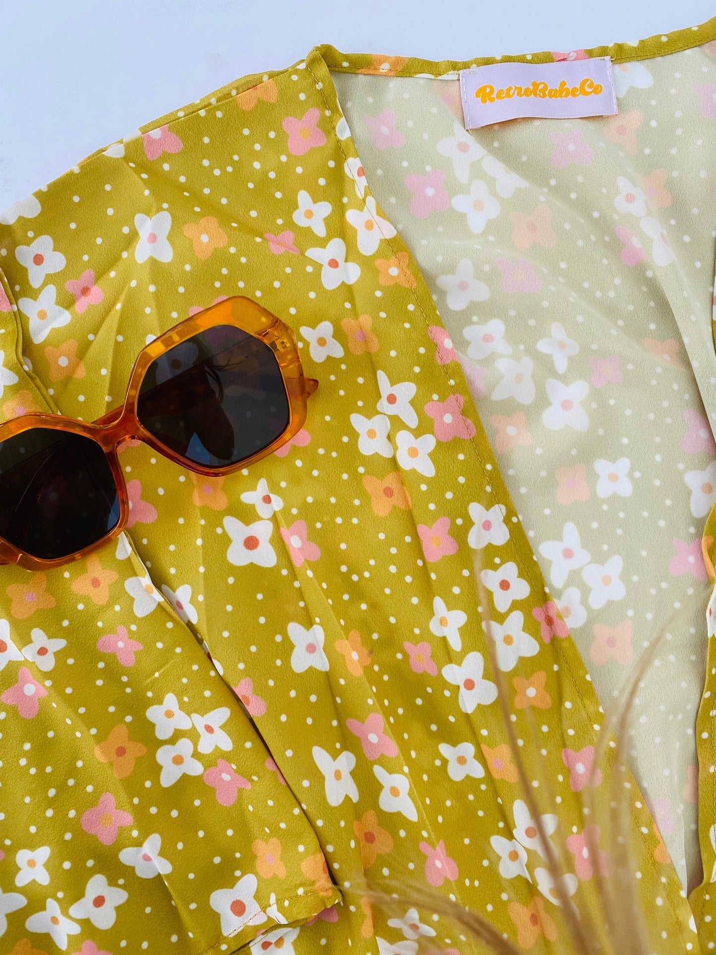 retro daisys kimono